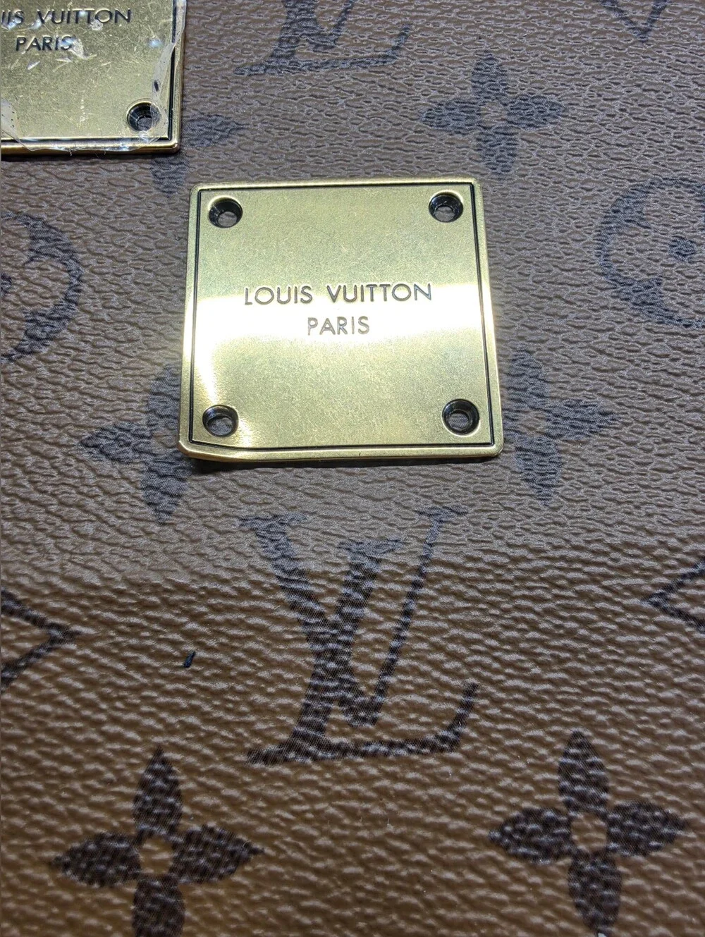 Louis Vuitton Gold Square Logo Plates X2